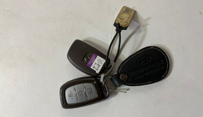 2015 Hyundai Creta SX PLUS 1.6 PETROL, Petrol, Manual, 45,234 km, Key Close Up