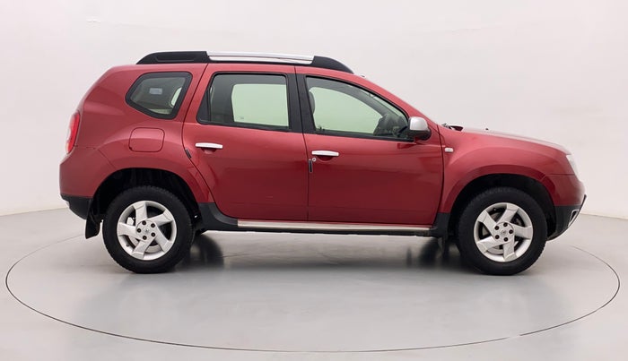 2015 Renault Duster 110 PS RXZ DIESEL PLUS, Diesel, Manual, 1,05,373 km, Right Side View