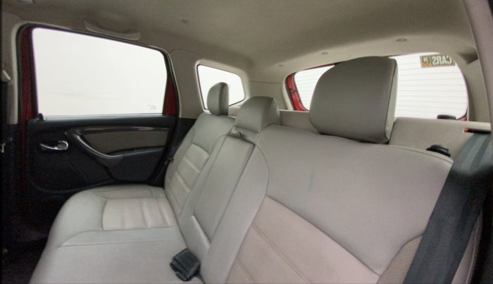 2015 Renault Duster 110 PS RXZ DIESEL PLUS, Diesel, Manual, 1,05,373 km, Right Side Rear Door Cabin