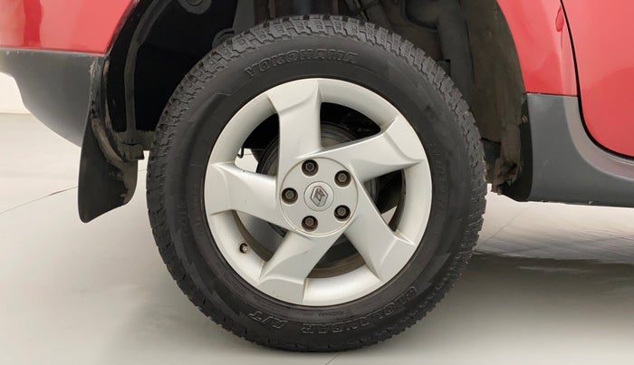 2015 Renault Duster 110 PS RXZ DIESEL PLUS, Diesel, Manual, 1,05,373 km, Right Rear Wheel