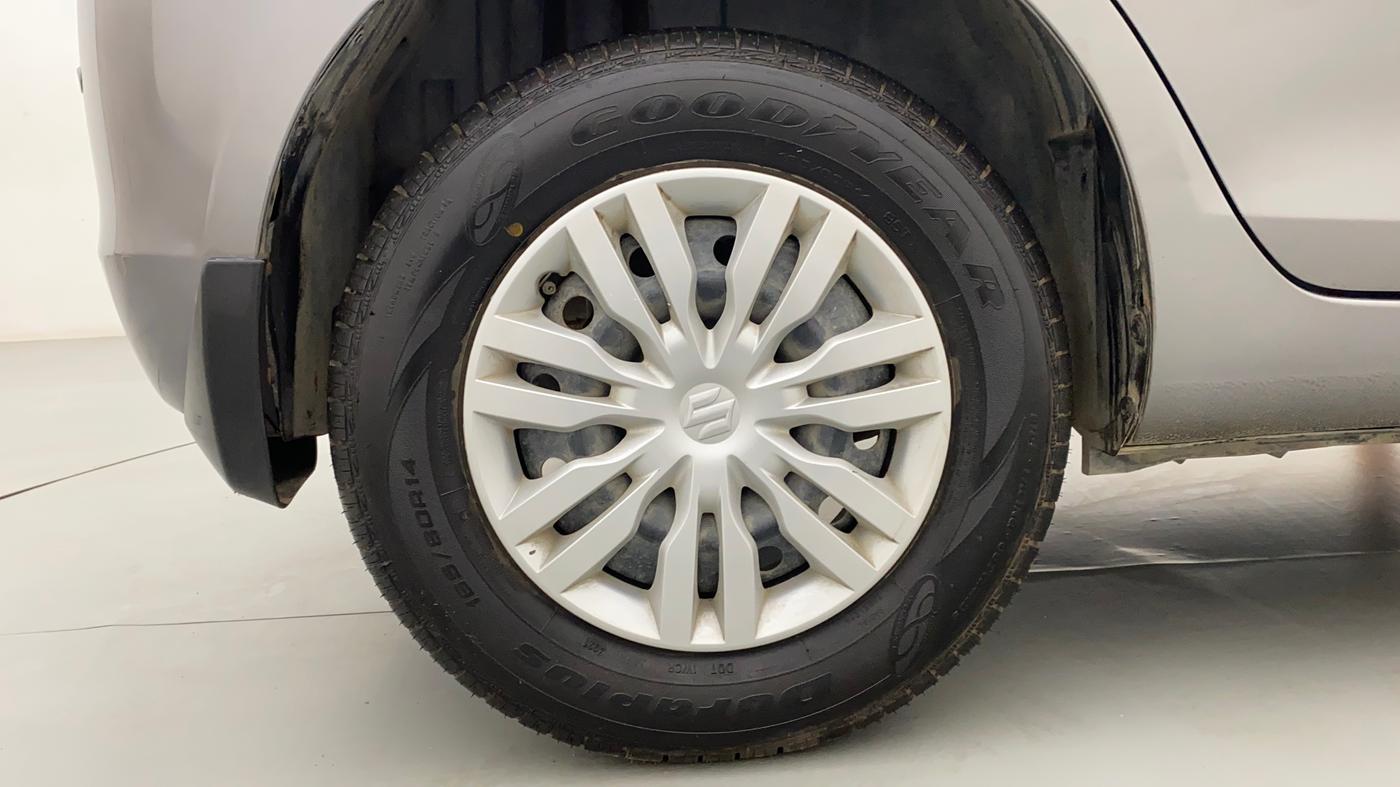 2017 Maruti Swift VXI, Petrol, Manual, 46,948 km, Right Rear Wheel