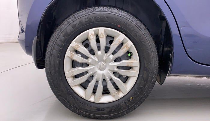 2018 Maruti Swift VXI AMT D, Petrol, Automatic, 88,056 km, Right Rear Wheel