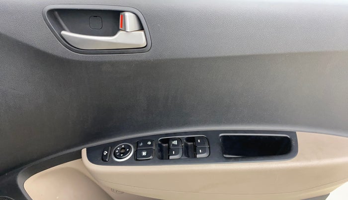 2014 Hyundai Grand i10 SPORTZ 1.2 KAPPA VTVT, Petrol, Manual, 33,989 km, Driver Side Door Panels Control