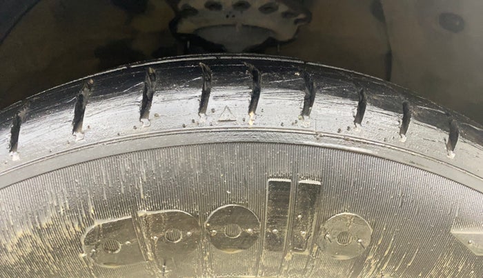 2014 Hyundai Grand i10 SPORTZ 1.2 KAPPA VTVT, Petrol, Manual, 33,989 km, Right Front Tyre Tread