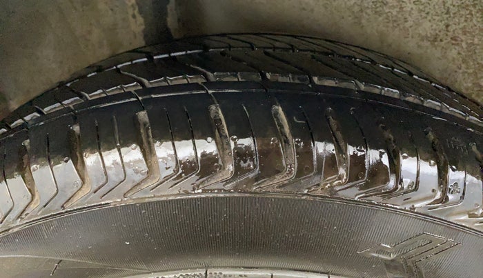 2015 Honda Jazz 1.2L I-VTEC V, Petrol, Manual, 48,818 km, Right Rear Tyre Tread