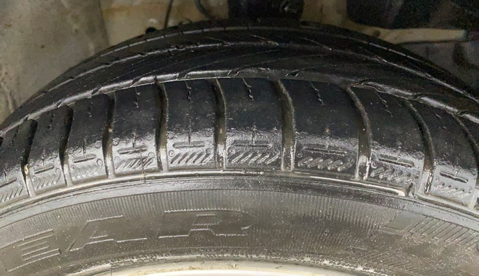 2015 Honda Jazz 1.2L I-VTEC V, Petrol, Manual, 48,818 km, Right Front Tyre Tread