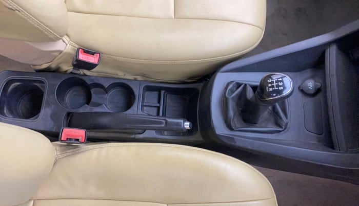 2016 Ford Figo Aspire TREND 1.2 PETROL, Petrol, Manual, 97,033 km, Gear Lever