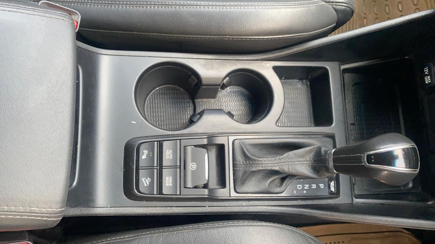 2021 Hyundai Tucson GLS 2WD AT PETROL, Petrol, Automatic, 96,935 km, Gear Lever