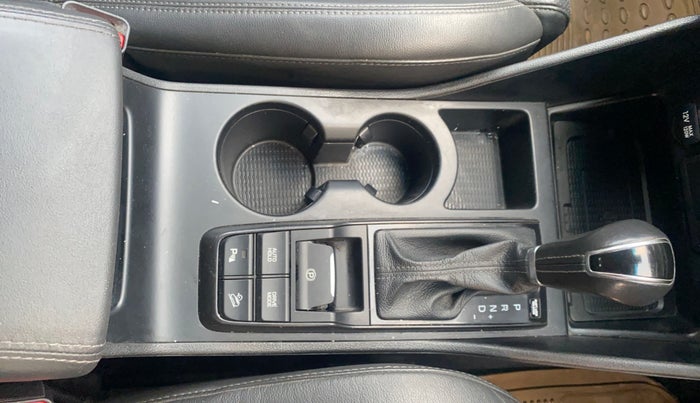 2021 Hyundai Tucson GLS 2WD AT PETROL, Petrol, Automatic, 96,935 km, Gear Lever