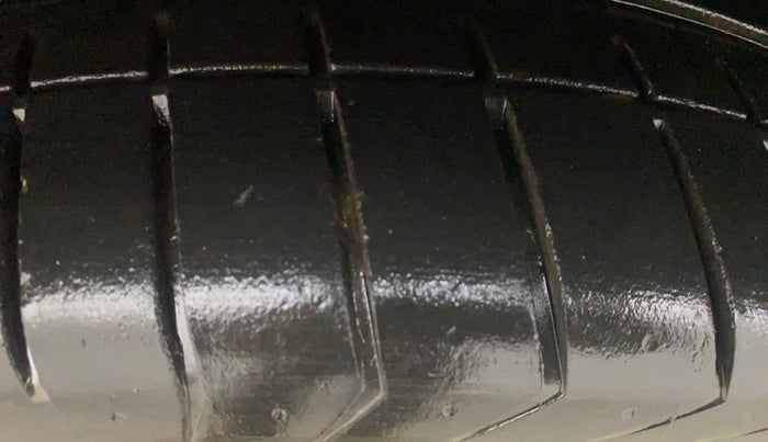 2021 Hyundai Tucson GLS 2WD AT PETROL, Petrol, Automatic, 96,935 km, Left Front Tyre Tread