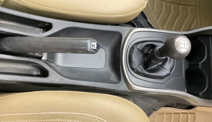 2017 Honda City 1.5L I-VTEC SV, Petrol, Manual, 31,691 km, Gear Lever