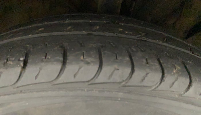 2017 Hyundai Creta E PLUS 1.6 PETROL, Petrol, Manual, 47,755 km, Left Rear Tyre Tread