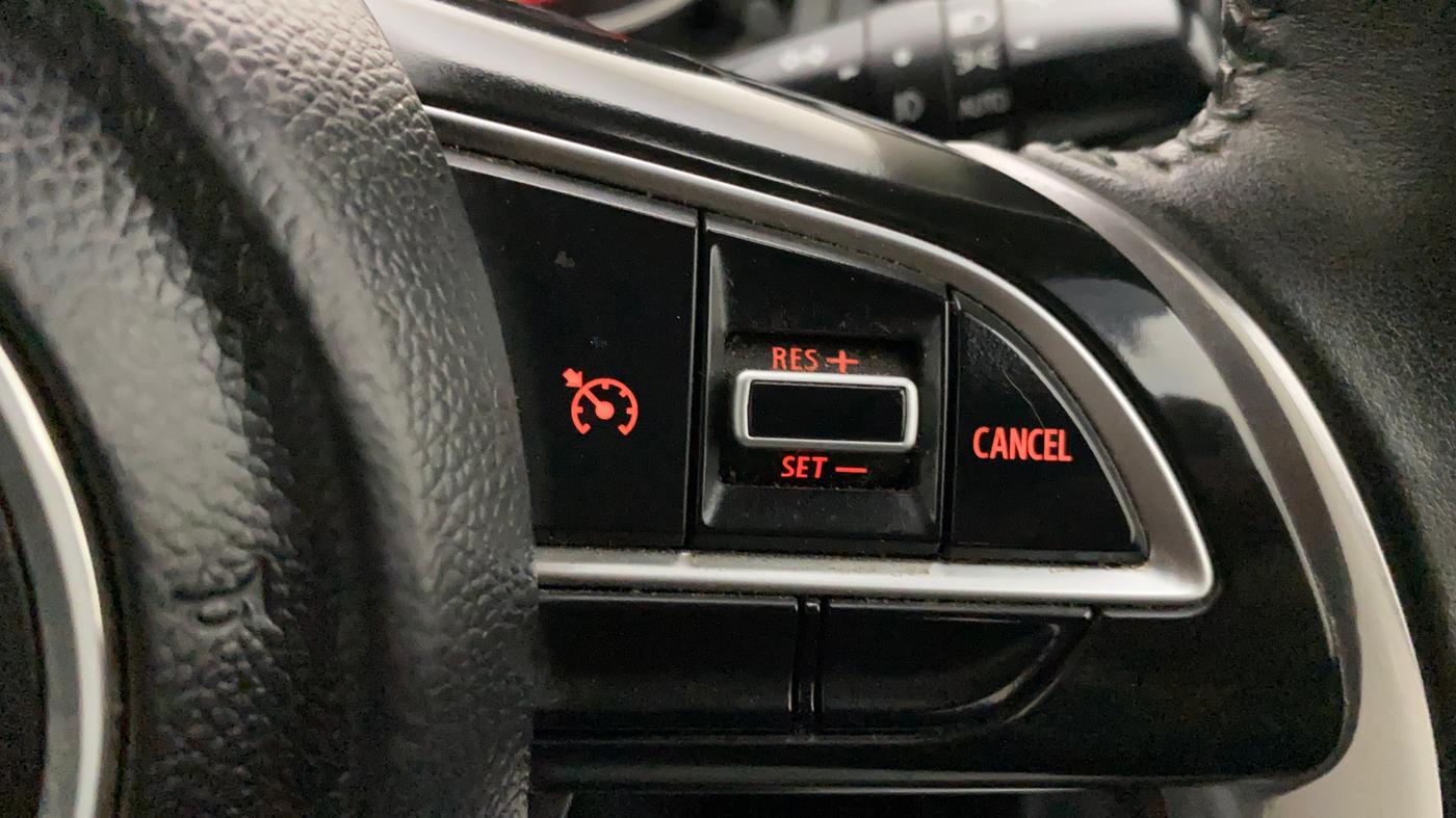 2022 Maruti Swift ZXI PLUS AMT DUAL TONE, Petrol, Automatic, 31,890 km, Adaptive Cruise Control