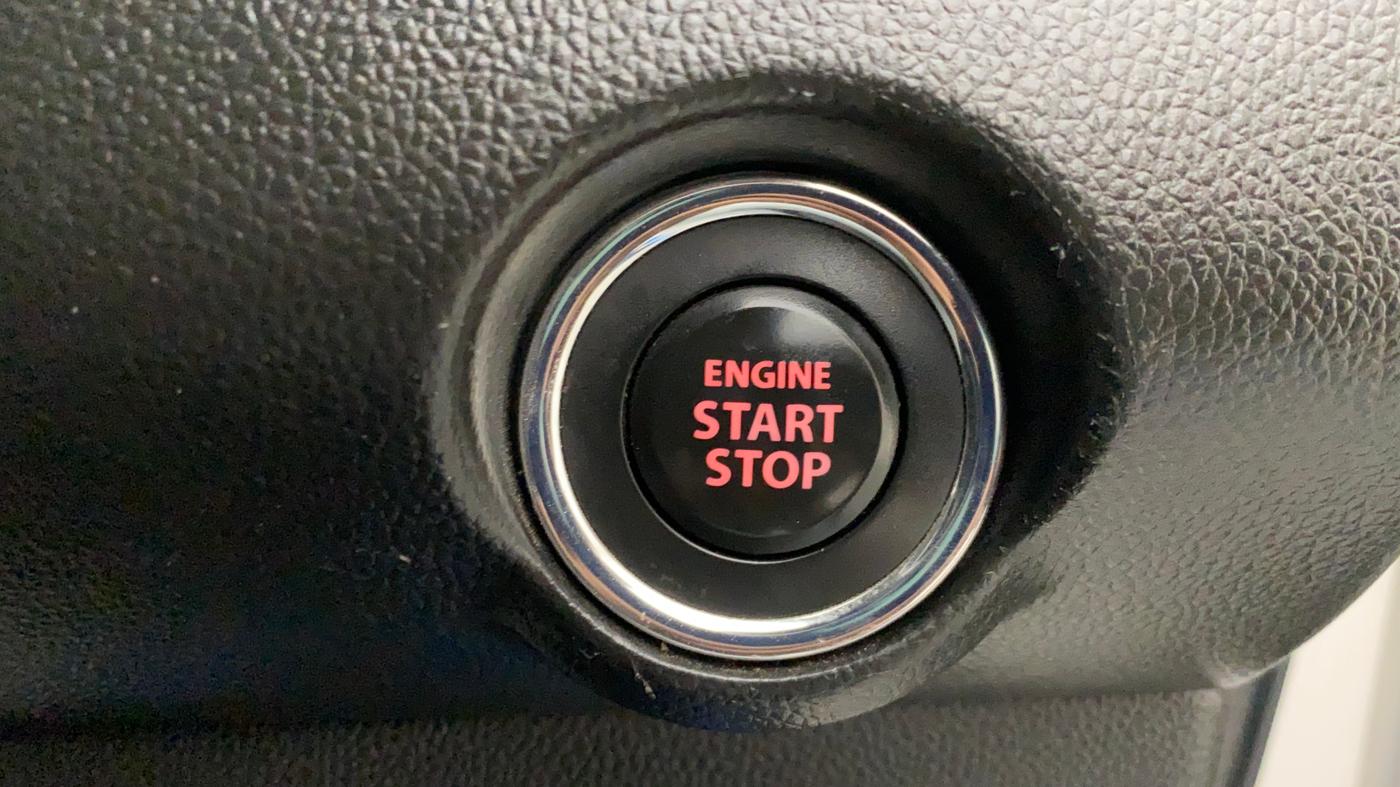 2022 Maruti Swift ZXI PLUS AMT DUAL TONE, Petrol, Automatic, 31,890 km, Keyless Start/ Stop Button