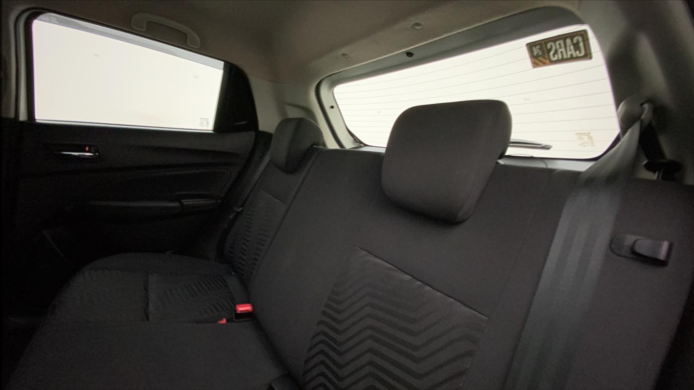 2022 Maruti Swift ZXI PLUS AMT DUAL TONE, Petrol, Automatic, 31,890 km, Right Side Rear Door Cabin
