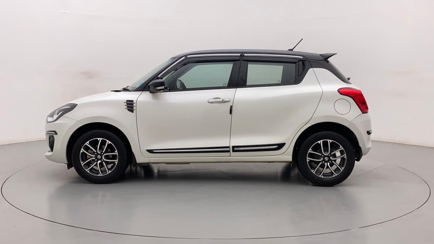 2022 Maruti Swift ZXI PLUS AMT DUAL TONE, Petrol, Automatic, 31,890 km, Left Side