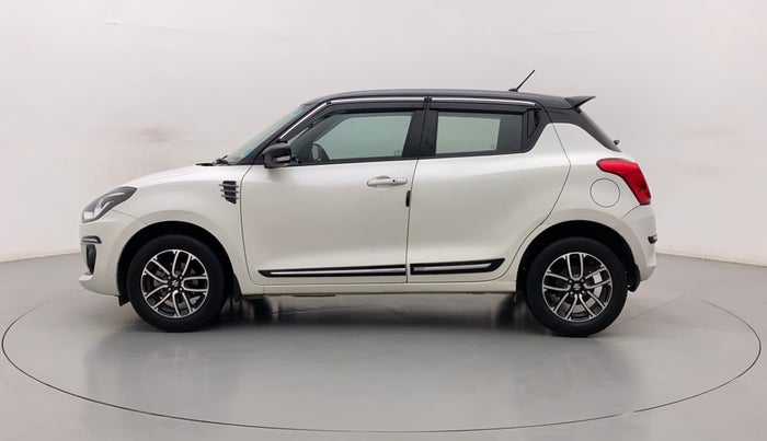 2022 Maruti Swift ZXI PLUS AMT DUAL TONE, Petrol, Automatic, 31,890 km, Left Side
