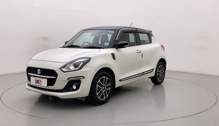 2022 Maruti Swift ZXI PLUS AMT DUAL TONE, Petrol, Automatic, 31,890 km, Left Front Diagonal