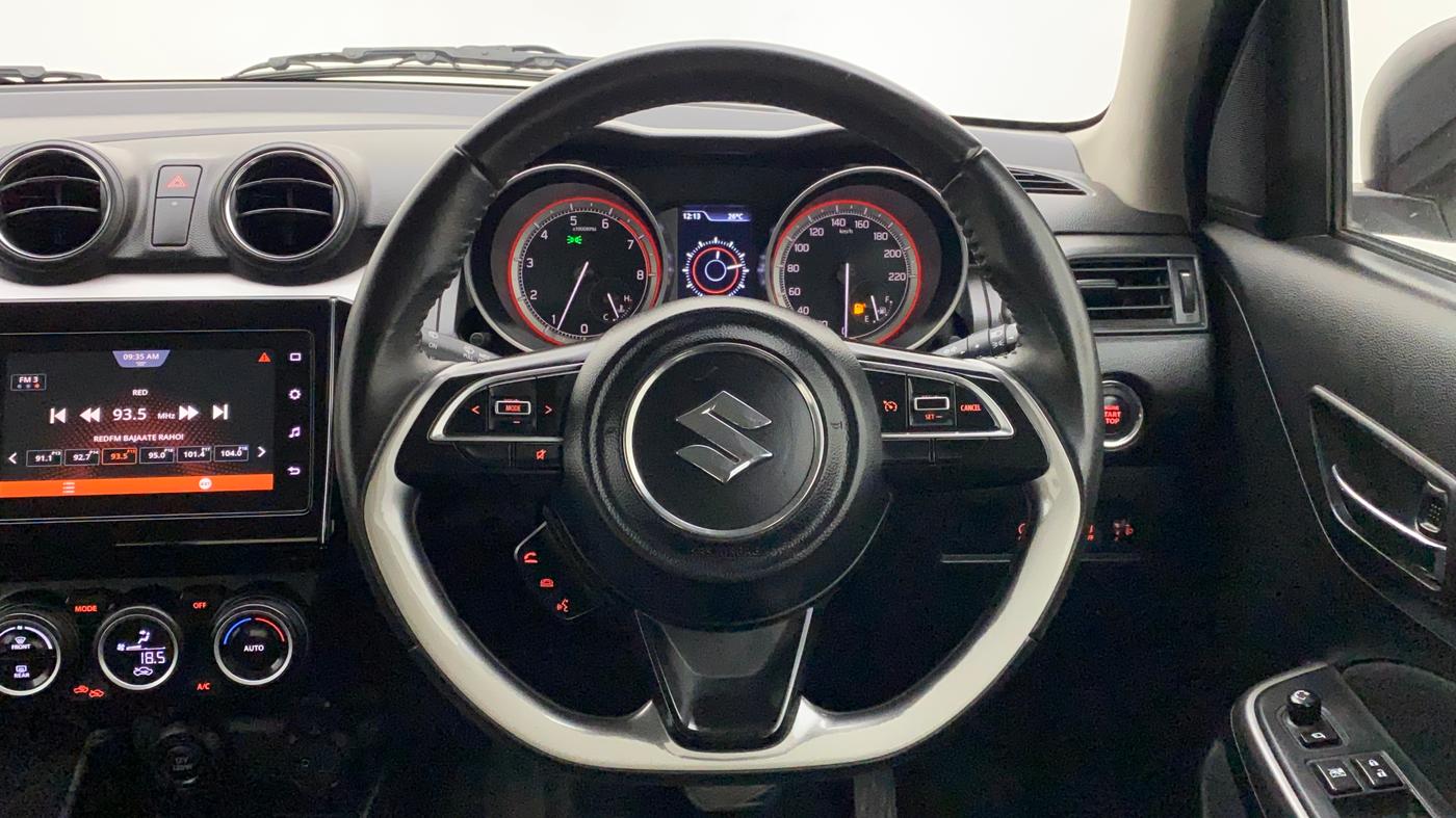 2022 Maruti Swift ZXI PLUS AMT DUAL TONE, Petrol, Automatic, 31,890 km, Steering Wheel Close Up
