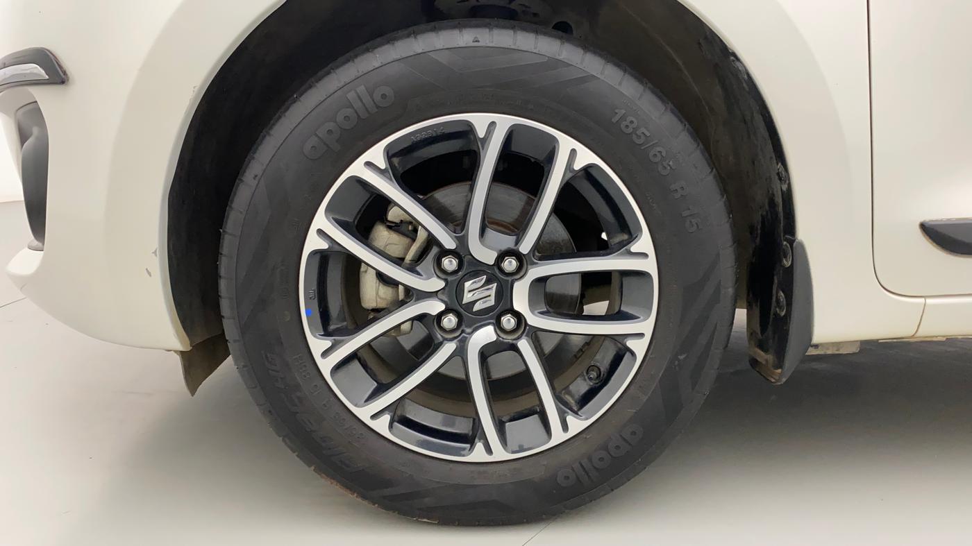 2022 Maruti Swift ZXI PLUS AMT DUAL TONE, Petrol, Automatic, 31,890 km, Left Front Wheel