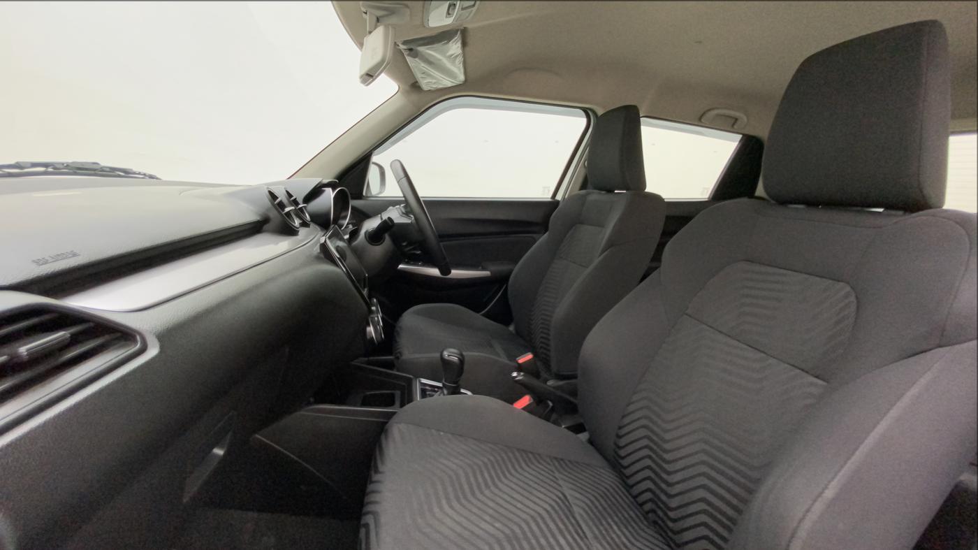 2022 Maruti Swift ZXI PLUS AMT DUAL TONE, Petrol, Automatic, 31,890 km, Right Side Front Door Cabin
