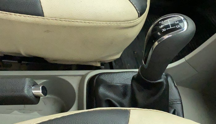 2018 Tata Tiago XZ PLUS DUAL TONE PETROL, Petrol, Manual, 25,862 km, Gear Lever