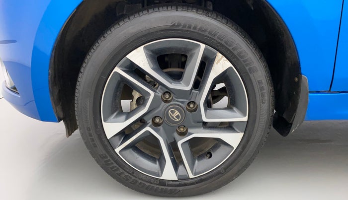 2018 Tata Tiago XZ PLUS DUAL TONE PETROL, Petrol, Manual, 25,862 km, Left Front Wheel