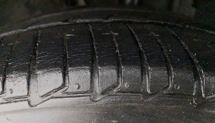 2018 Tata Tiago XZ PLUS DUAL TONE PETROL, Petrol, Manual, 25,862 km, Left Front Tyre Tread