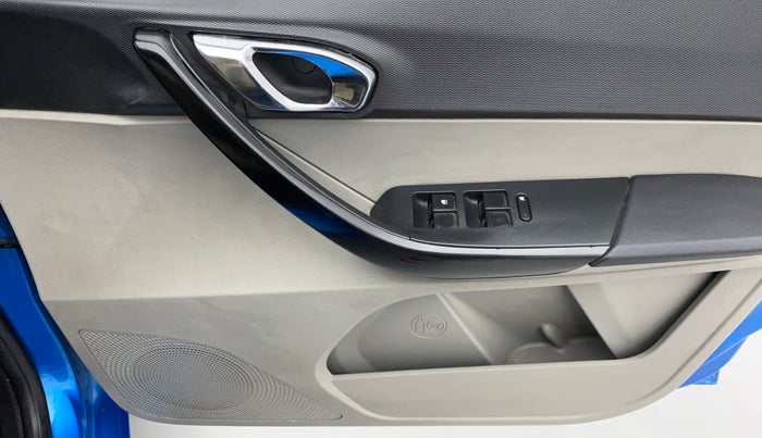 2018 Tata Tiago XZ PLUS DUAL TONE PETROL, Petrol, Manual, 25,862 km, Driver Side Door Panels Control