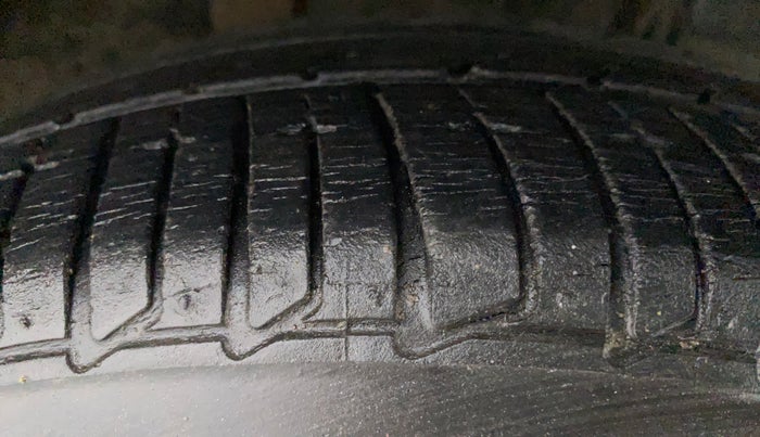 2018 Tata Tiago XZ PLUS DUAL TONE PETROL, Petrol, Manual, 25,862 km, Right Front Tyre Tread