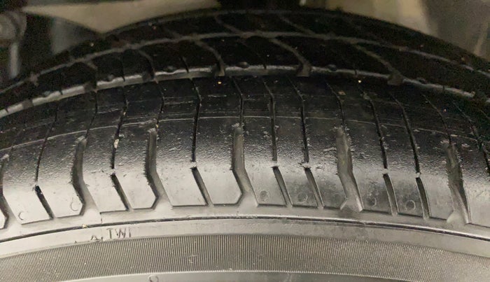 2017 Honda Brio 1.2 S MT I VTEC, Petrol, Manual, 41,799 km, Left Front Tyre Tread