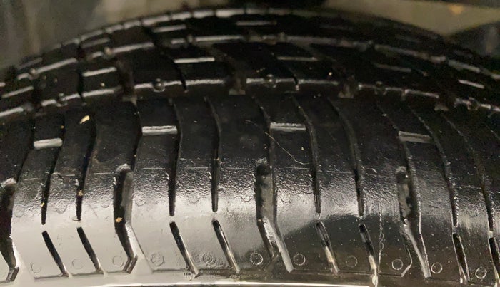 2017 Honda Brio 1.2 S MT I VTEC, Petrol, Manual, 41,799 km, Right Front Tyre Tread