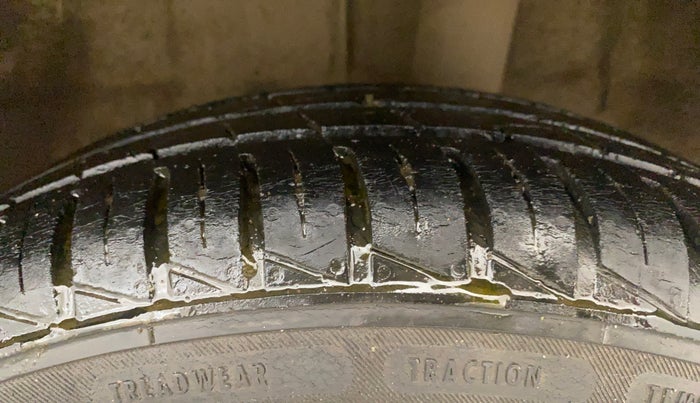 2020 Renault Kwid RXT 1.0 (O), Petrol, Manual, 35,935 km, Left Rear Tyre Tread