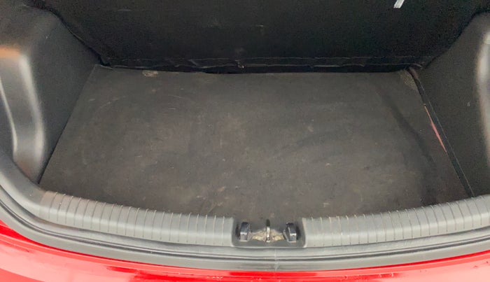 2018 Hyundai Grand i10 ASTA 1.2 KAPPA VTVT, Petrol, Manual, 88,099 km, Boot Inside
