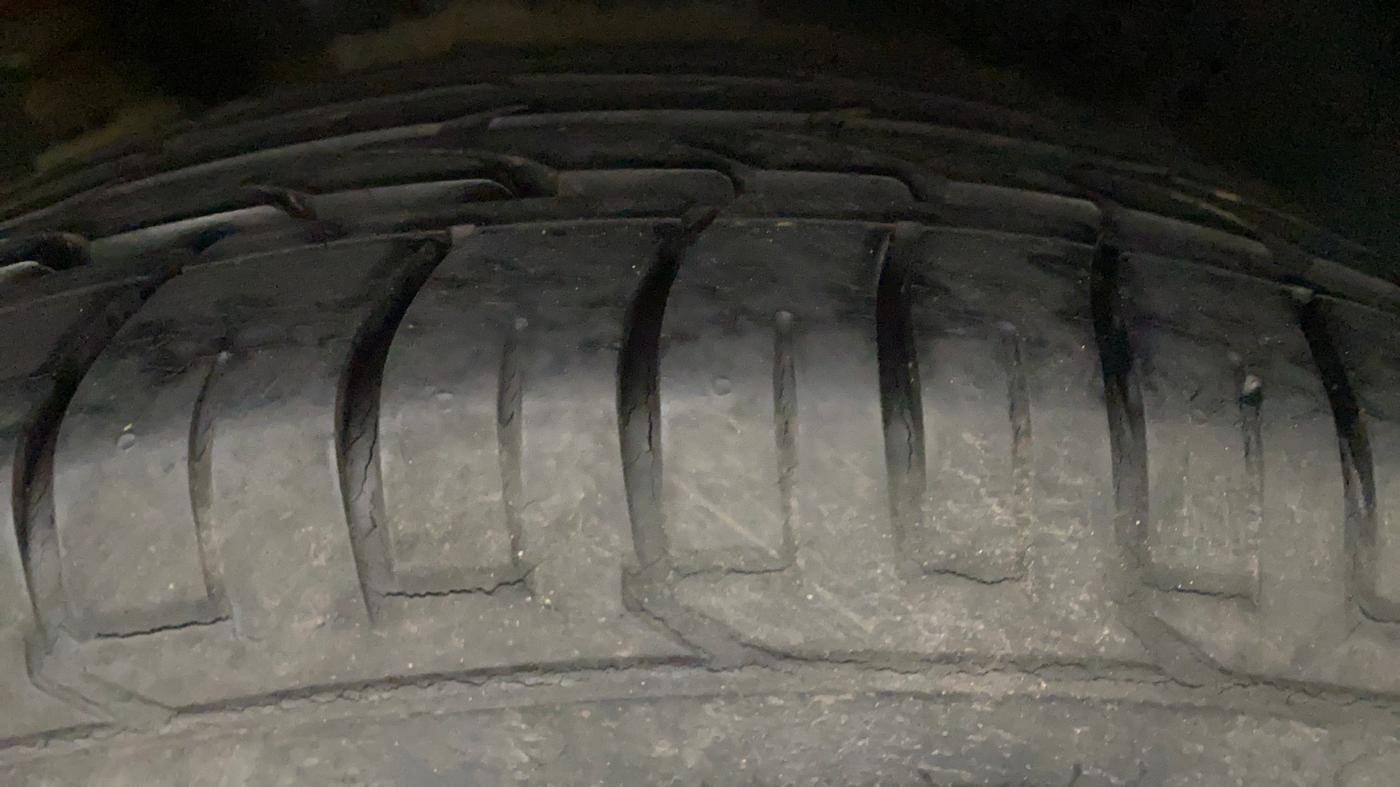 2017 Hyundai Creta SX PLUS AT 1.6 PETROL, Petrol, Automatic, 12,625 km, Left Rear Tyre Tread