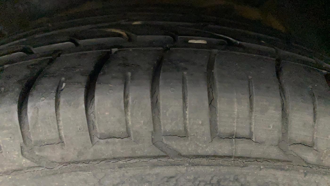 2017 Hyundai Creta SX PLUS AT 1.6 PETROL, Petrol, Automatic, 12,625 km, Left Front Tyre Tread