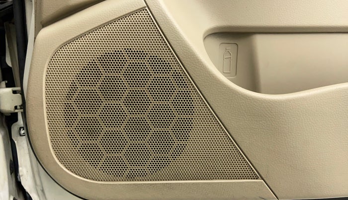 2013 Maruti Swift Dzire LDI, Diesel, Manual, 1,31,429 km, Speaker