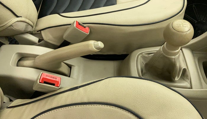 2013 Maruti Swift Dzire LDI, Diesel, Manual, 1,31,429 km, Gear Lever