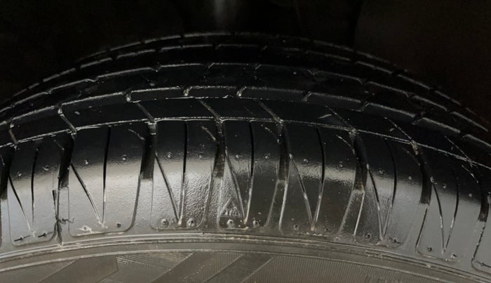 2021 Hyundai VENUE SX 1.0 (O) TURBO IMT, Petrol, Manual, 75,138 km, Right Front Tyre Tread