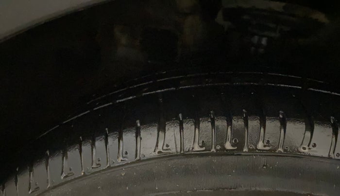 2016 Hyundai Creta SX PLUS 1.6 PETROL, Petrol, Manual, 71,741 km, Left Front Tyre Tread