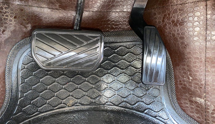 2016 Maruti Celerio VXI AMT, Petrol, Automatic, 1,11,602 km, Pedals