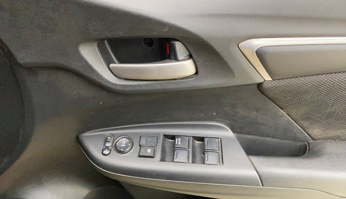 2017 Honda Jazz 1.5L I-DTEC VX, Diesel, Manual, 88,745 km, Driver Side Door Panels Control