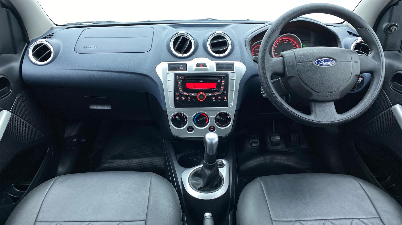 2013 Ford Figo 1.2 TITANIUM DURATEC, Petrol, Manual, 23,212 km, Dashboard