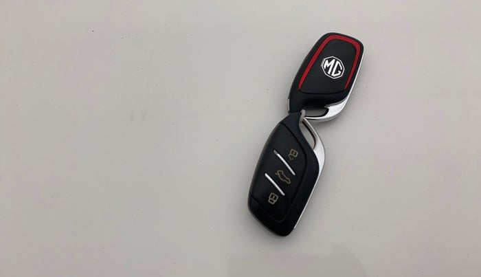 2022 MG ASTOR SHARP 1.5 MT, Petrol, Manual, 30,004 km, Key Close Up