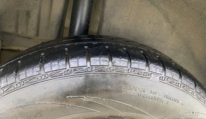 2013 Maruti Swift VDI, Diesel, Manual, 73,633 km, Right Rear Tyre Tread