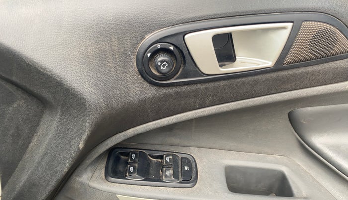 2014 Ford Ecosport TITANIUM 1.5L DIESEL, Diesel, Manual, 1,18,840 km, Driver Side Door Panels Control