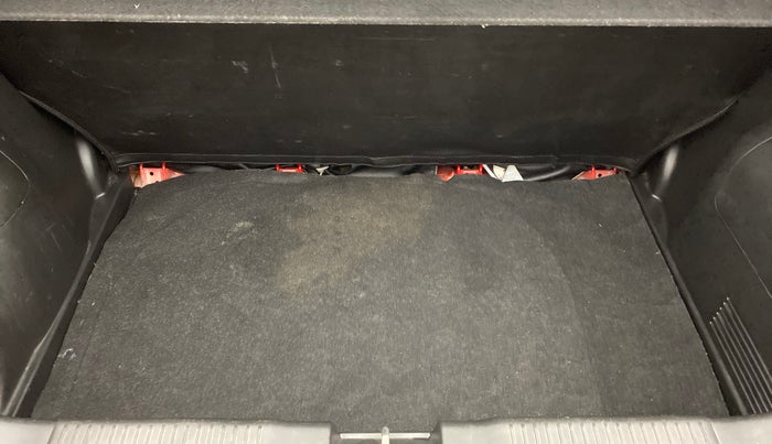 2018 Maruti Swift VXI AMT D, Petrol, Automatic, 35,921 km, Boot Inside