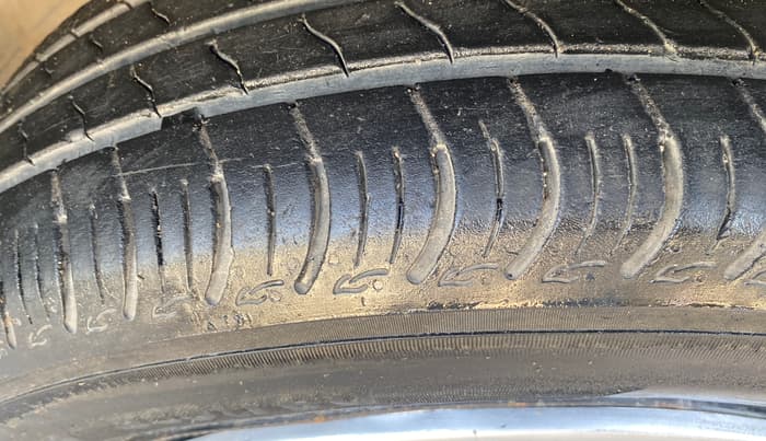 2023 Maruti S PRESSO VXI PLUS (O) AMT, Petrol, Automatic, 27,306 km, Right Front Tyre Tread