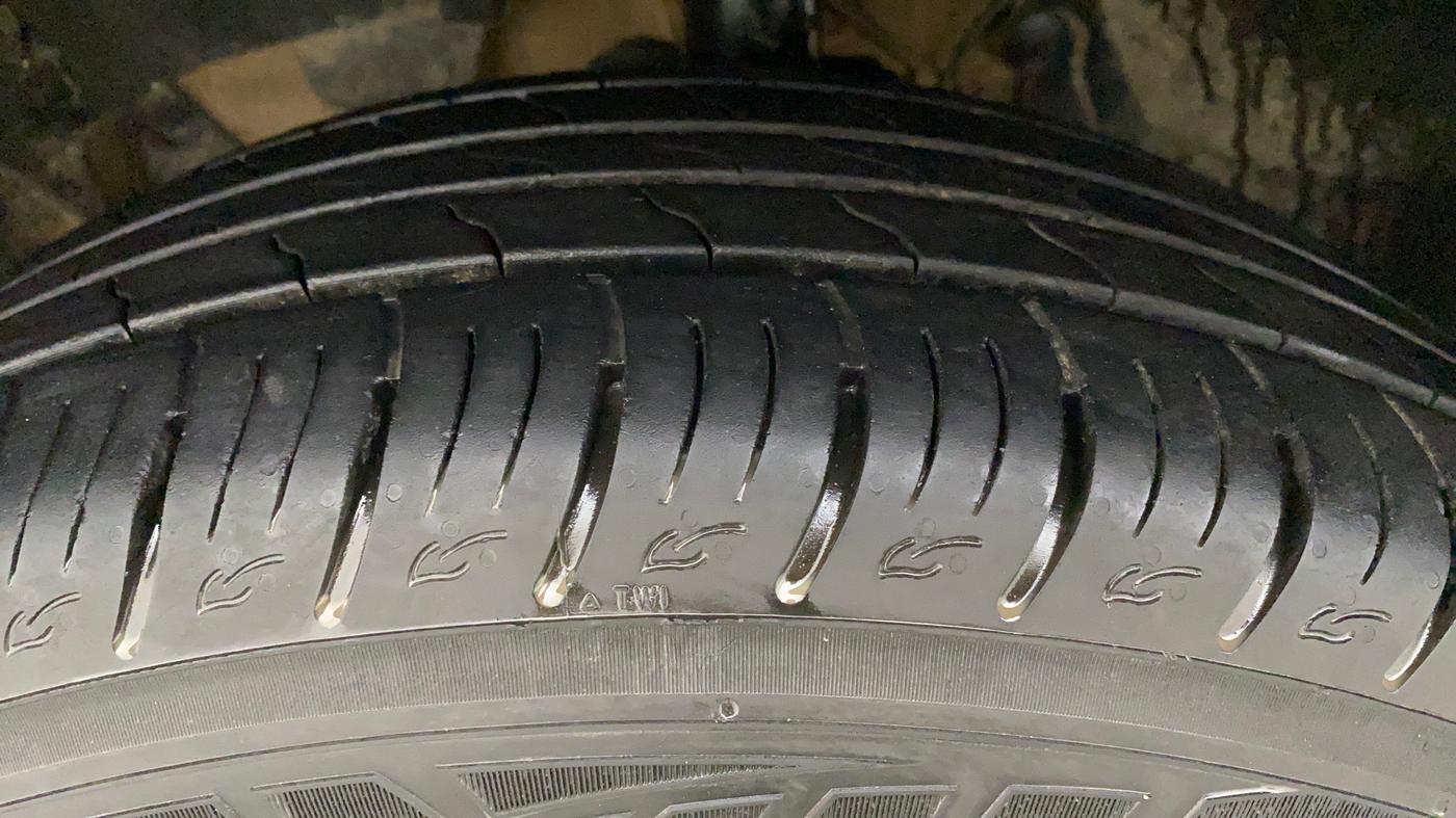 2018 Renault Duster 110 PS RXZ 4X2 AMT DIESEL, Diesel, Automatic, 75,602 km, Left Front Tyre Tread