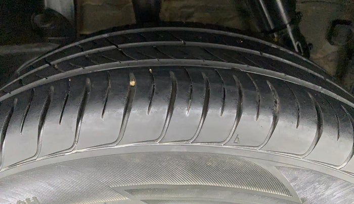 2018 Renault Duster 110 PS RXZ 4X2 AMT DIESEL, Diesel, Automatic, 75,602 km, Right Rear Tyre Tread